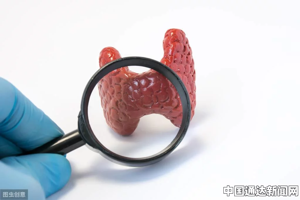 甲亢，全称甲状腺功能亢进症，是一种常见的内分泌疾病。它是由多种因素共同作用而引发的，涉及到遗传、环境、生活习惯等多个方面。本文将详细探讨甲亢的成因，并在结尾处进行1-3个问答环节。