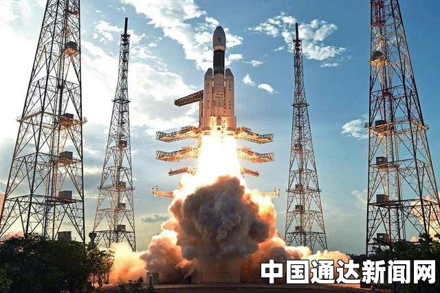 美国宇航局发射探空火箭制造彩云